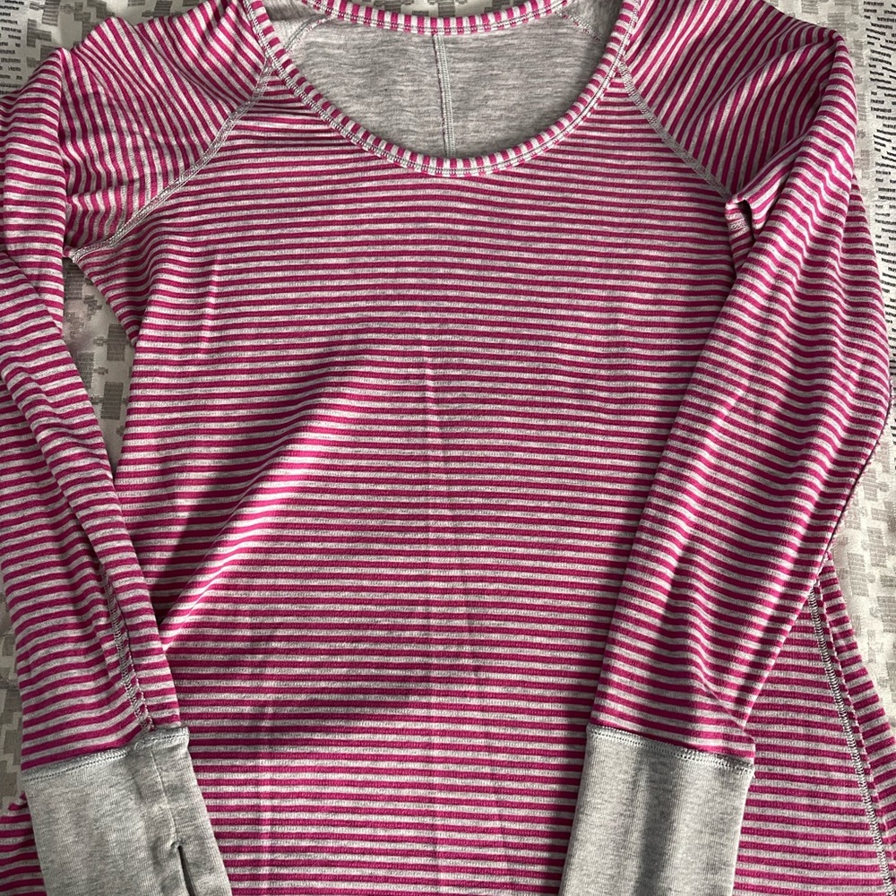 Lululemon reversible long sleeve shirt